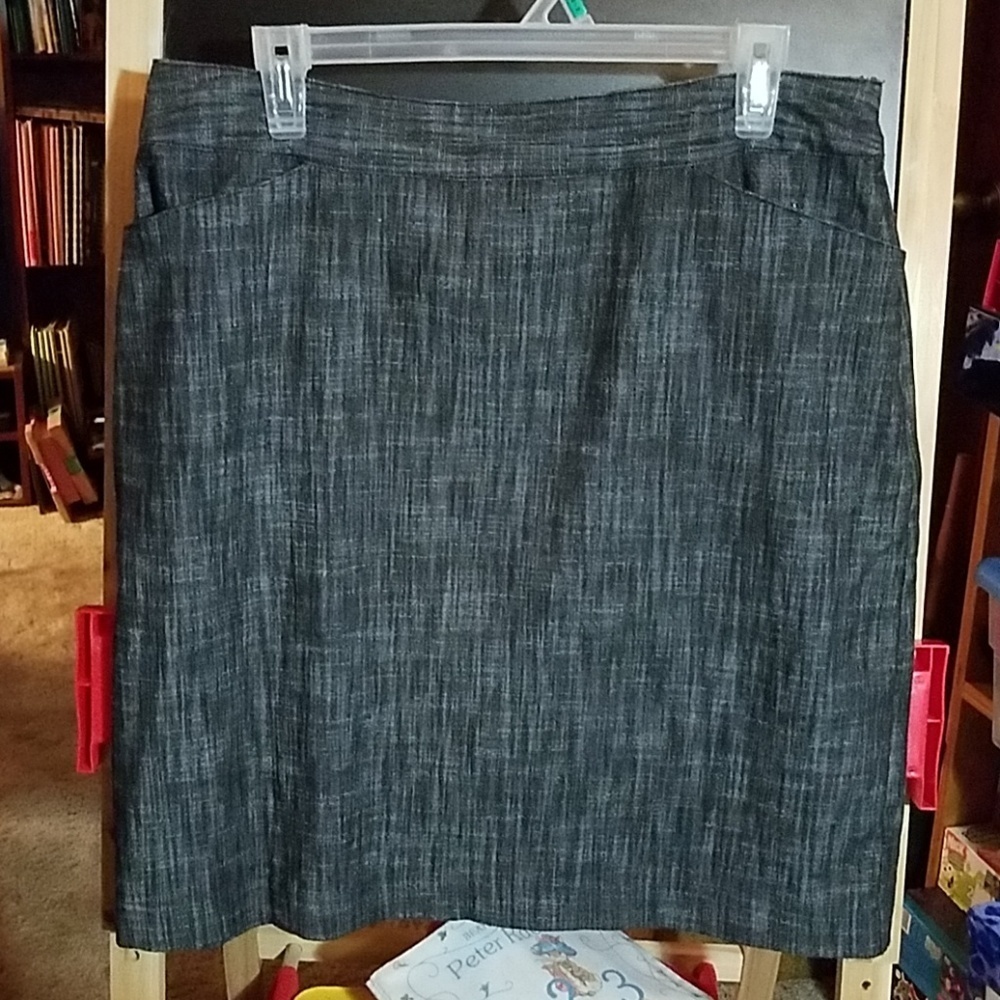 Larry Levine 14 Denim 3 Pocket Short Skirt
